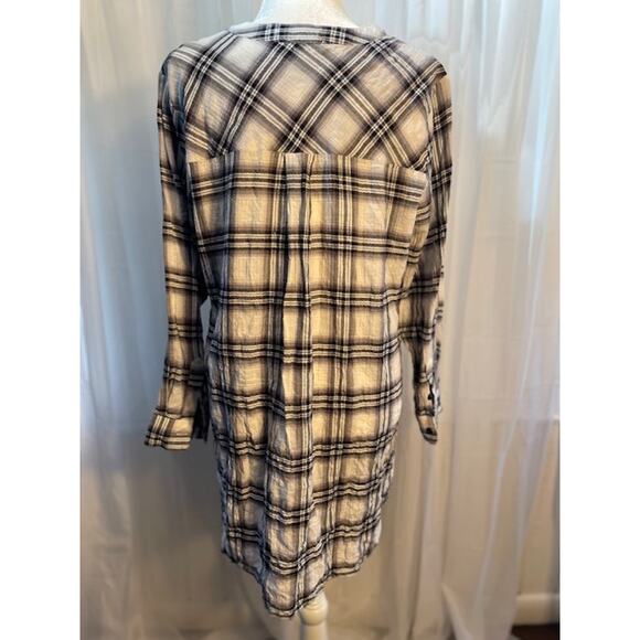 Democracy Size Large Button-up Shirt Black & Cream Collarless - Picture 3 of 6